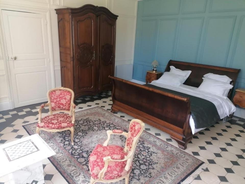 Chateau De Maucouvent Challuy Esterno foto
