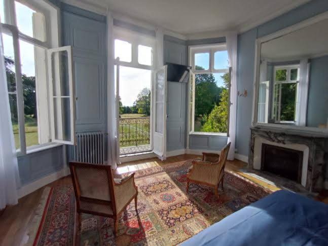 Chateau De Maucouvent Challuy Esterno foto