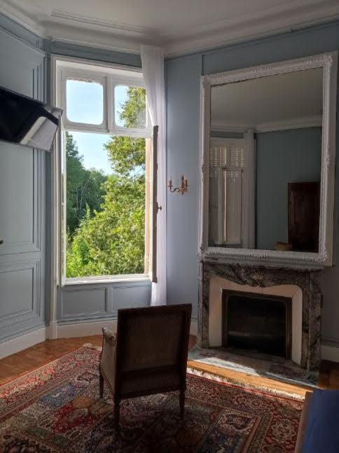 Chateau De Maucouvent Challuy Esterno foto