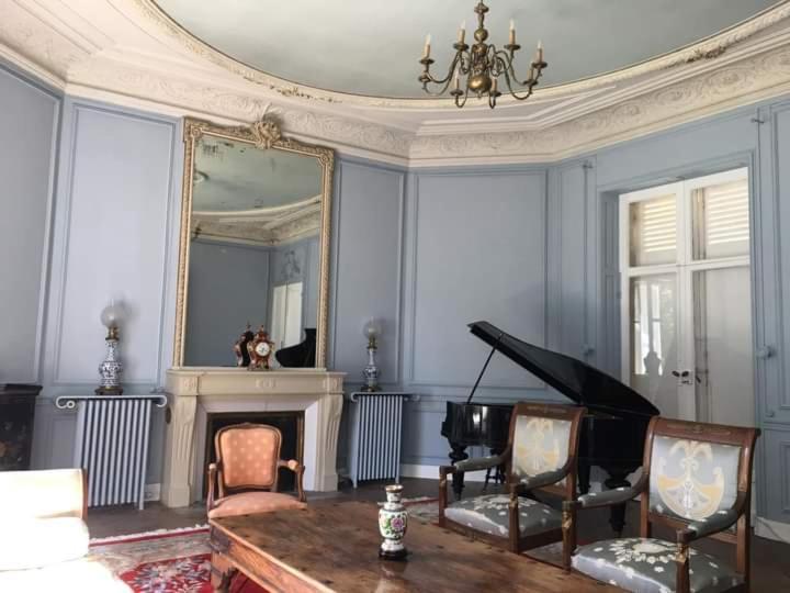 Chateau De Maucouvent Challuy Esterno foto