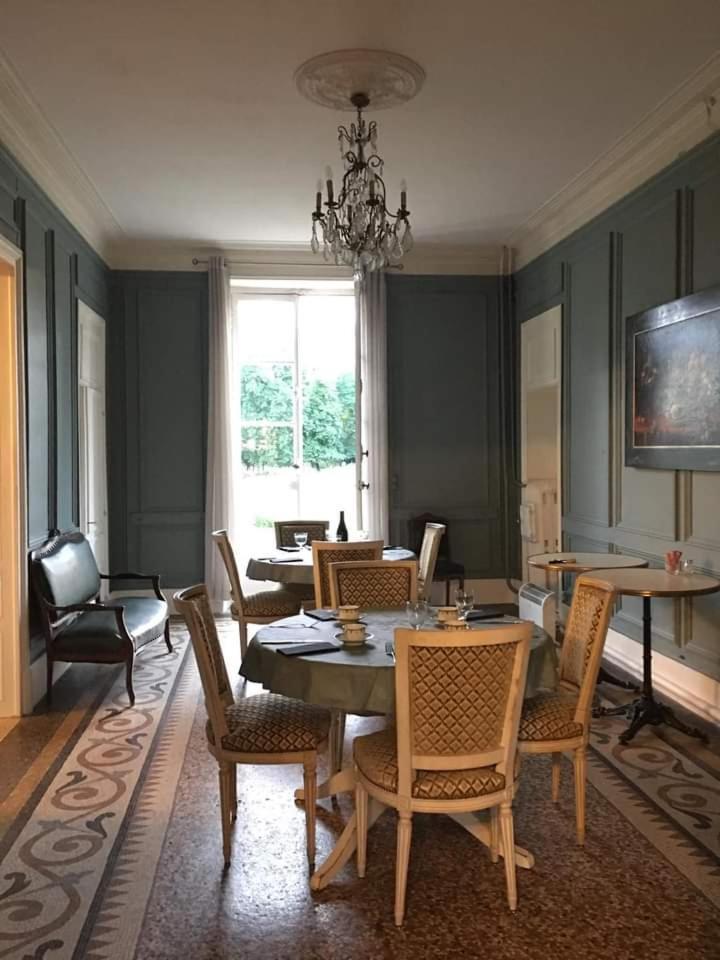 Chateau De Maucouvent Challuy Esterno foto